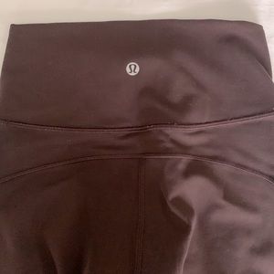 Lululemon Wunder Under leggings SIZE 4